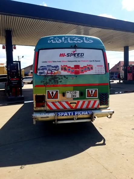 A picture of BAdo IPO maongezi kwa tajir tunaitupa