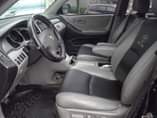 A picture of 2004 Toyota Highlander V6