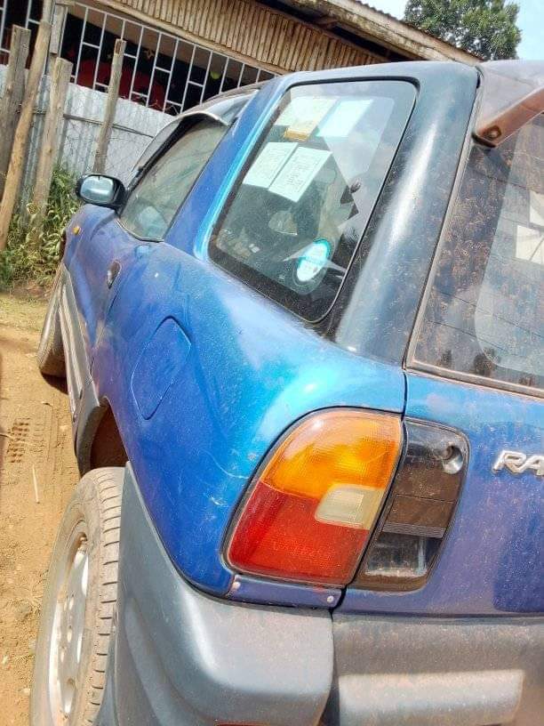 A picture of Rav 4 short. Buy and drive.