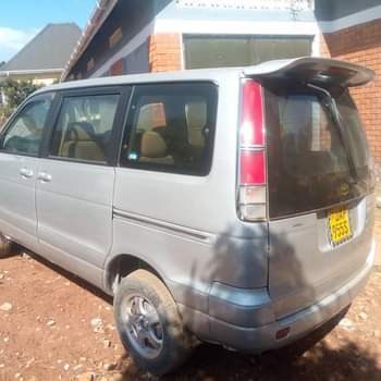 A picture of Toyota Noah