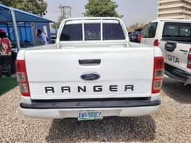 A picture of 2015 MANUAL Ford Ranger 1yr used 7 5M Contact me