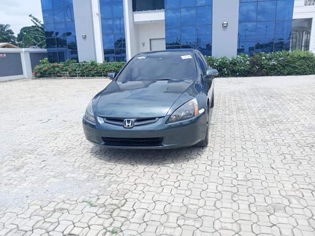 A picture of BELGIUM STANDARD 2005 HONDA ACCORD TWO KEYS