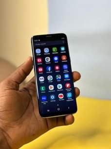 A picture of S8 Samsung galaxy
