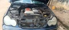A picture of Benz 200 compressor