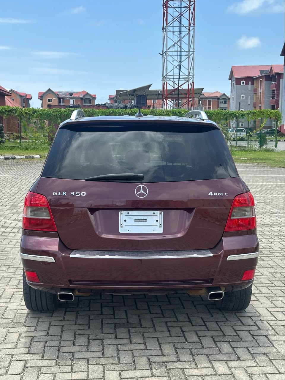 A picture of Foreign used Glk350 2010 Fullest option Panoramic roof accident free