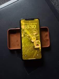 A picture of IPhone xs max