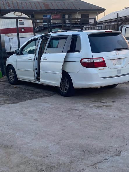 A picture of Honda odyssey 2006 model