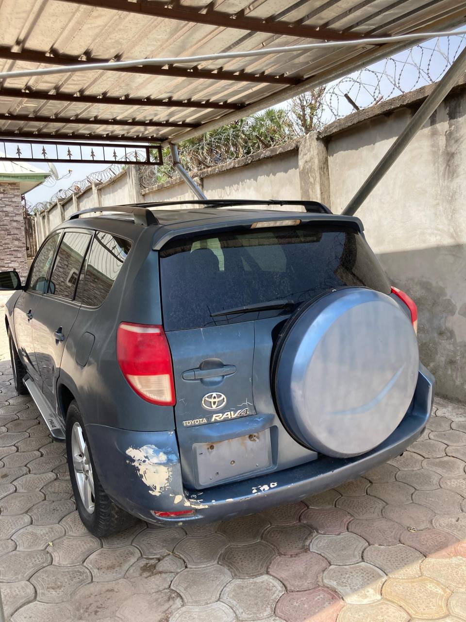 A picture of 2008 rav4 on distress 6.2M Minna