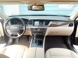 A picture of 2015 MODEL GENESIS Pure First Body V6 Engine very silent