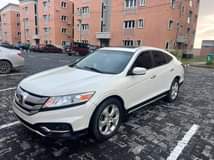 A picture of This is Clean Nigerian used Honda Crosstour 2012 model facelifts