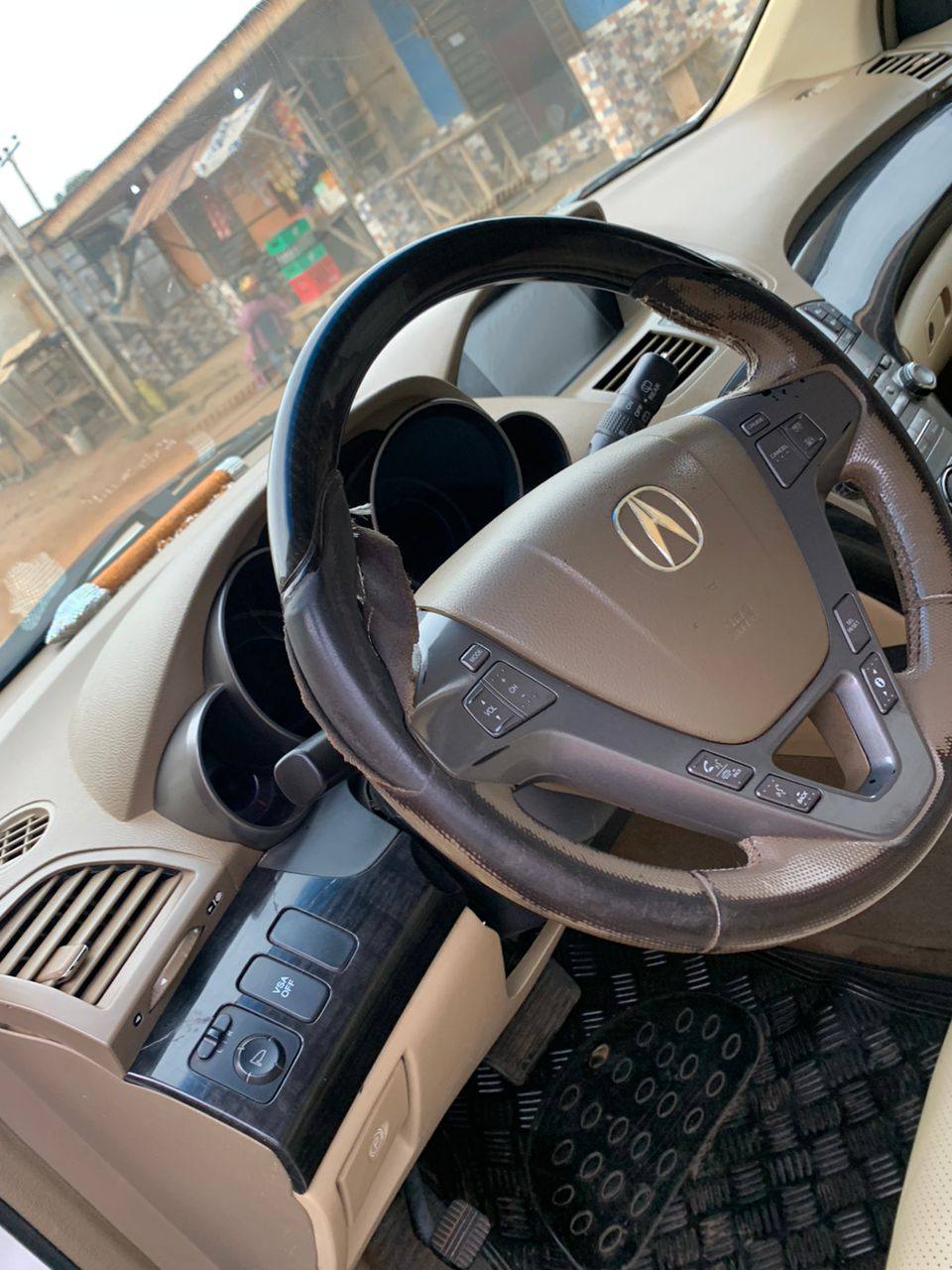 A picture of Awoof deal for Smart dealer 2010 model pure first body