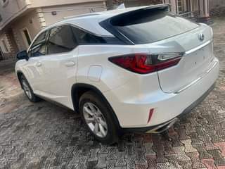 A picture of Lexus Rx 350 016 017