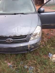 A picture of Kia sedona 2006