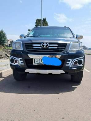 used toyota hilux