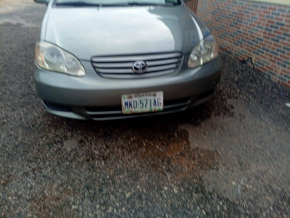 A picture of Extremely clean Toyota Corolla