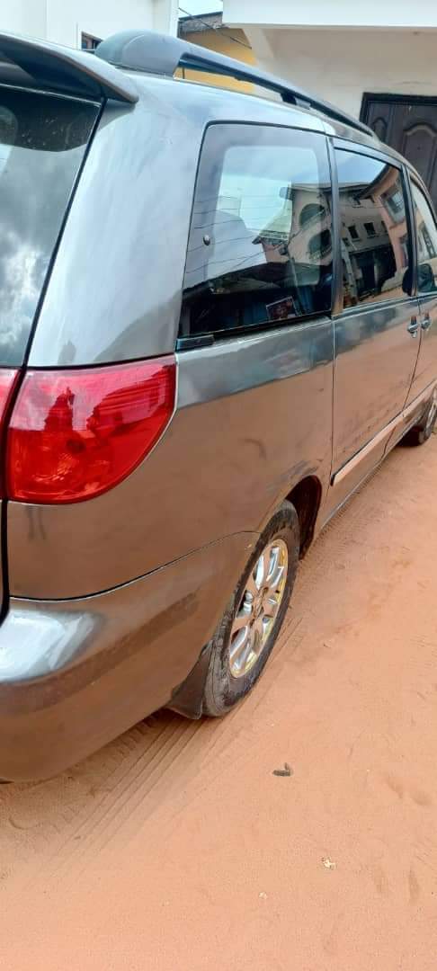 A picture of Toyota sienna 05 Bought direct Belgium but was branded Catalyst