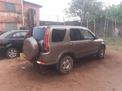 A picture of 2005 honda crv