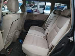 A picture of 2001 Toyota Highlander used but very sound and silent engine