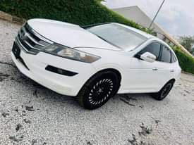 A picture of BELGIUM STANDARD REGISTERED 2010 HONDA CROSS TOUR CLEAN BODY INTERIOR