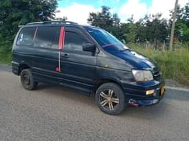 A picture of TOYOTA NOAH SR40 SAFARI POPOTE BEI MIL 6 7 TANGA