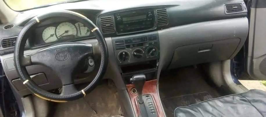 A picture of Bank corolla 2004