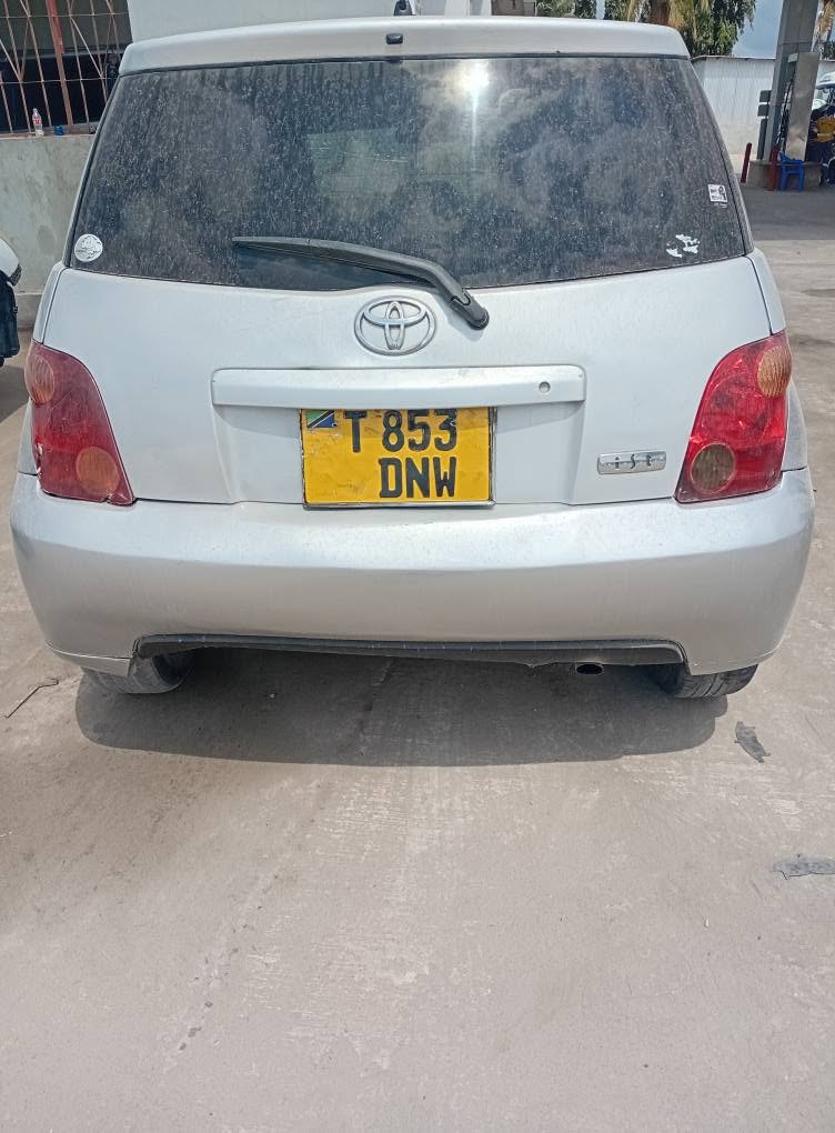 A picture of Toyota IST