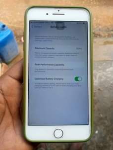 A picture of Iphone 7 128gb