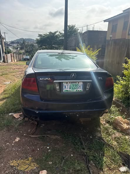 A picture of Acura tL 2006