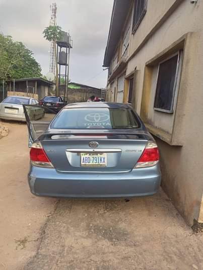 A picture of 2004 Toyota Camry