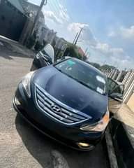 A picture of DIRECT TOKUNBO 2013 HYUNDAI SONATA LIMITED Accident Free Panoramic Roof