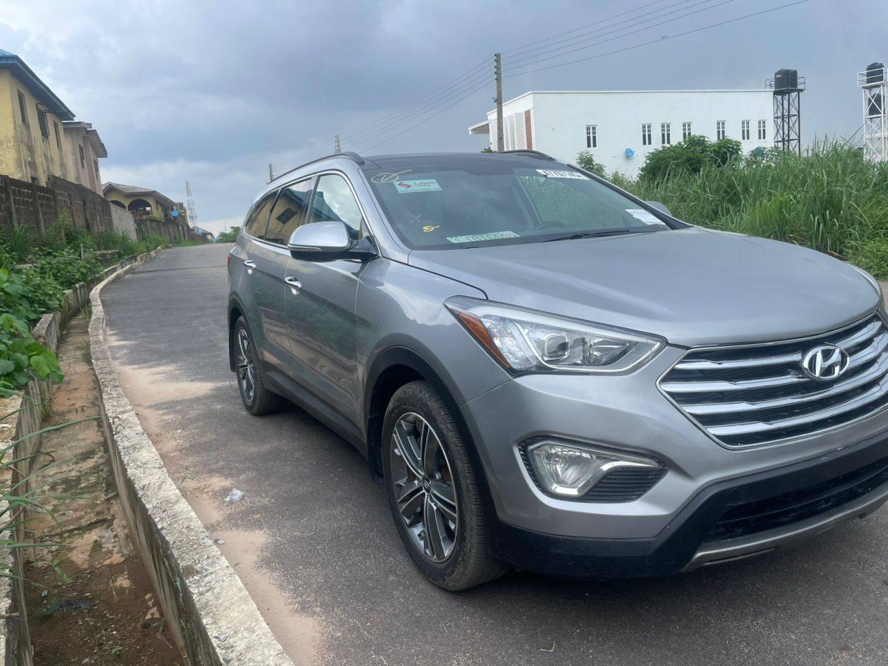 A picture of Hyundai Santa Fe 2015