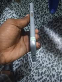 A picture of SONY ARROWS 32GB 3RAM nataka 120tu hiii simu ni hatari