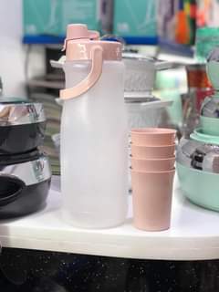 A picture of Super Fridge Water Bottles