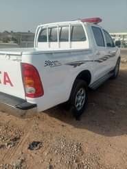 A picture of Extremely super sharp Toyota Hilux 08 Model with Untempered Engine