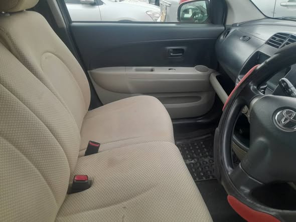 A picture of Toyota passo
