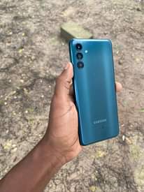A picture of SAMSUNG A04s