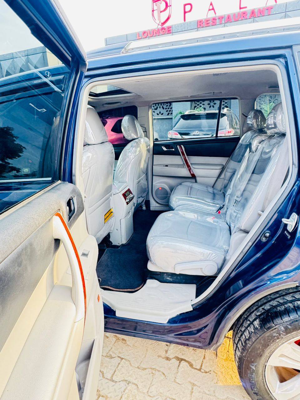 A picture of FOREIGN USED 2013 LIMITED TOYOTA HIGHLANDER