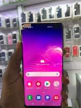 A picture of Samsung galaxy S10 plus