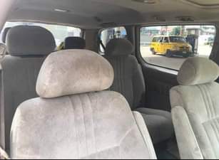 A picture of Toyota Sienna 02