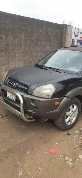 A picture of Naija used Hyundai Tucson going for 2 599m only