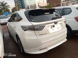 A picture of TOYOTA HARRIER 2016 2 4 CCC VVTI PETROL AUTOMATIC