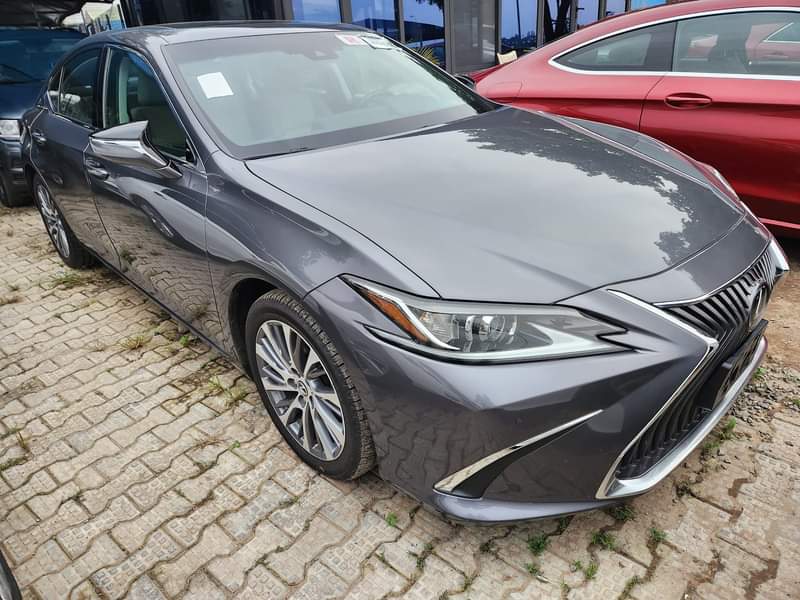 A picture of 2019 Lexus ES350 for Sale Price 69 500 000 Location