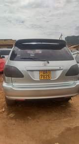 A picture of Harrier 3 0cc VVTi engine 0706260442