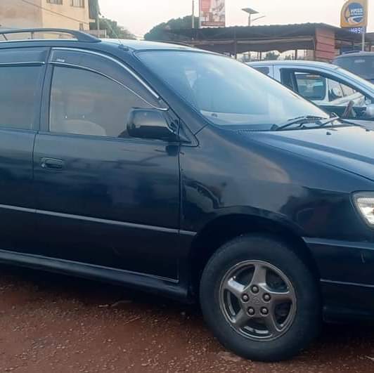 A picture of TOYOTA IPUSAM SUPER UAP IN PERFECT CONDITION PRICE 10.5M 0708