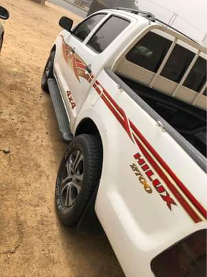 A picture of HILUX 2010