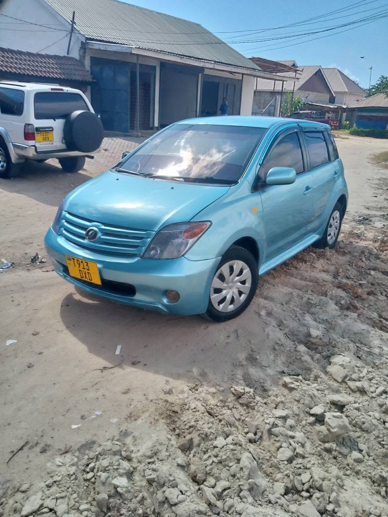 A picture of Toyota IST engine ndogo
