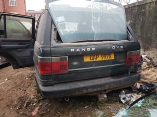A picture of Range rover for sell price 8Million