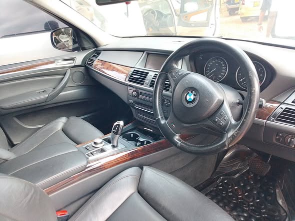 A picture of BMW 28MILLIONS CALL 0786 92 82 59