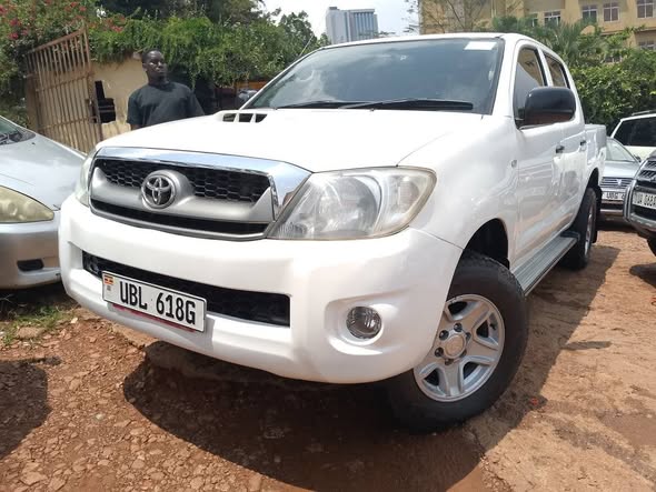 A picture of Toyota Hilux Model 2011 Manual 0787181703 0704482571 Call Whatsapp