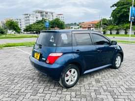 A picture of TOYOTA IST